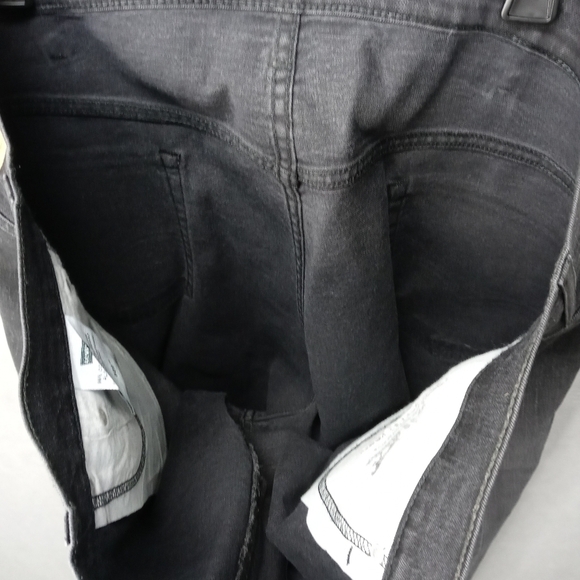 Levis 569 men's 42"× 30" black jeans red tab. A9pm - Picture 7 of 9